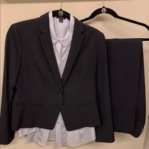 Ann Taylor Women’s Navy Pant Suit